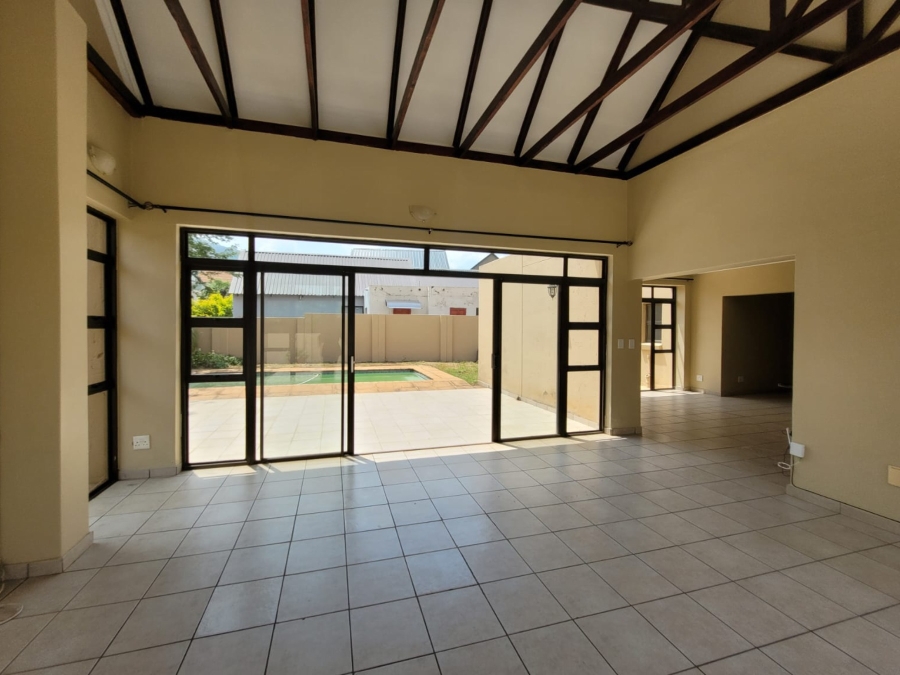 To Let 3 Bedroom Property for Rent in Kosmos North West